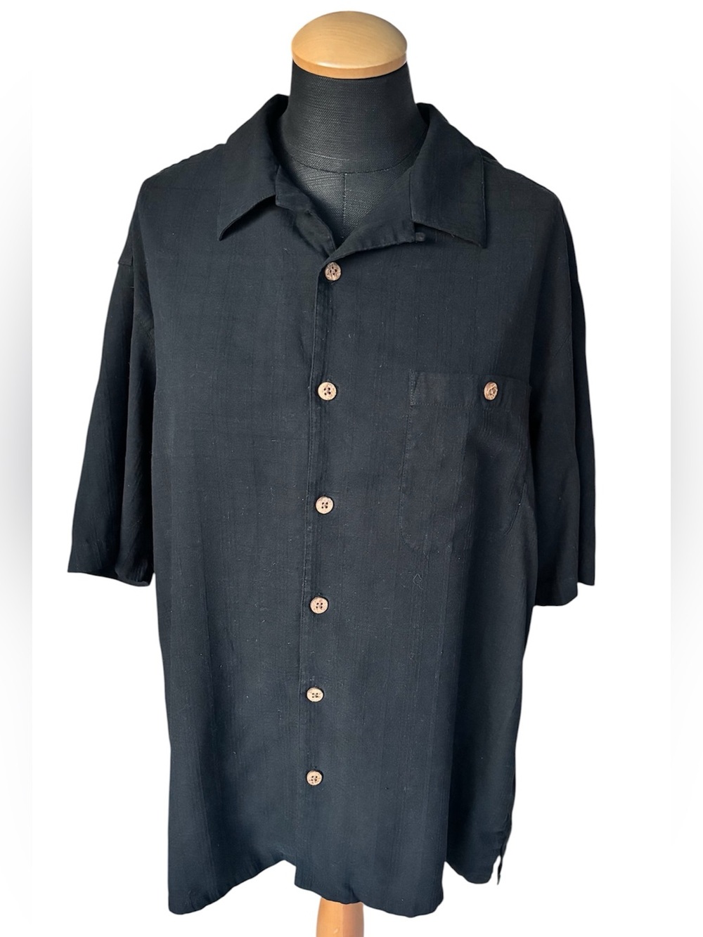 Paradise Coves Men's 100% Silk Black Short Sleeve Button Down Shirt - Large